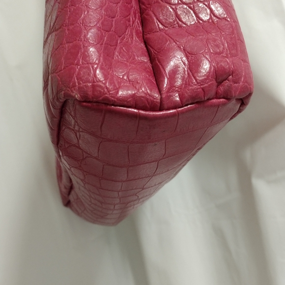 Bueno Red Crocodile-Embossed Shoulder Bag - Picture 12 of 15